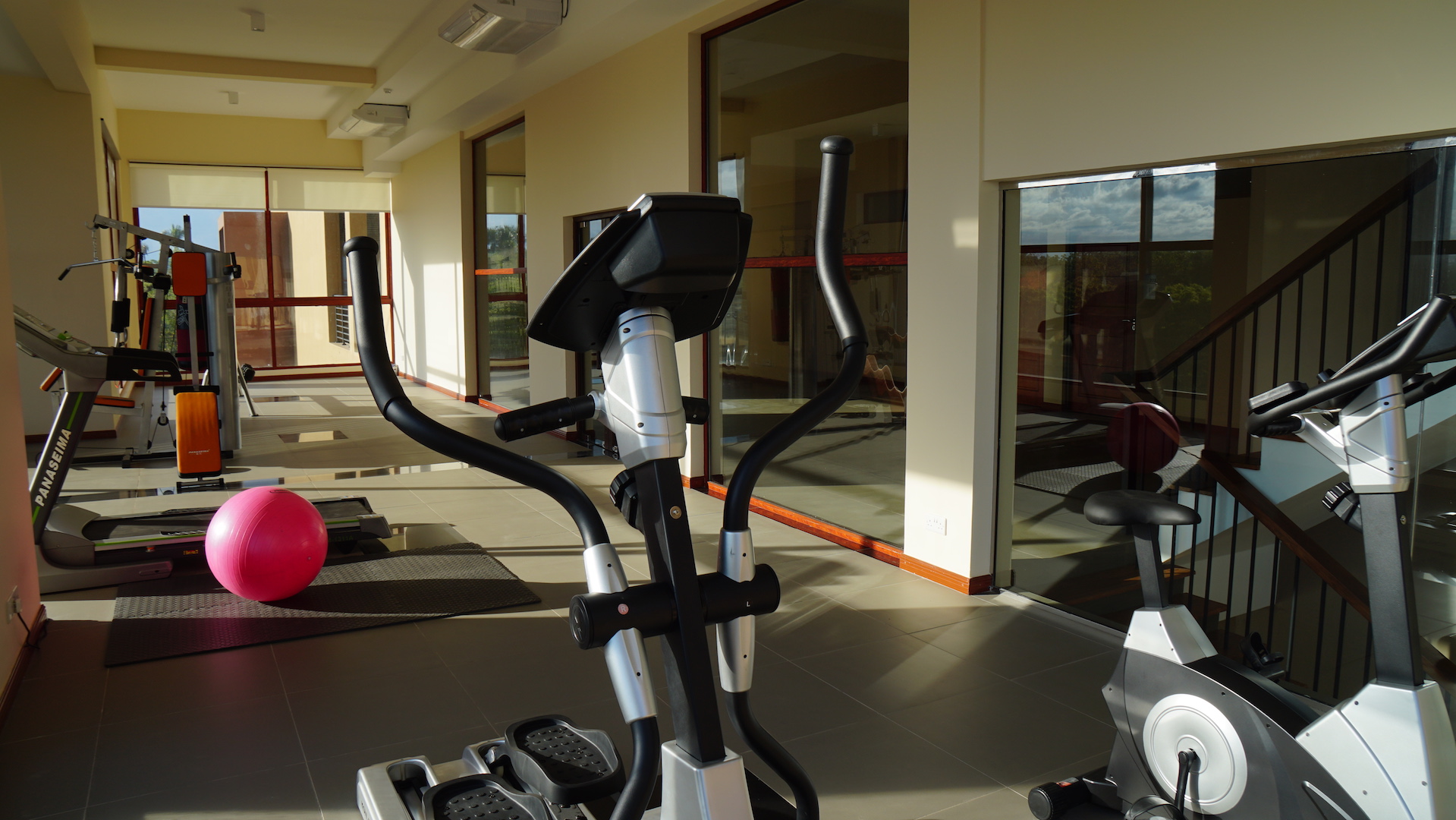 Gym 02