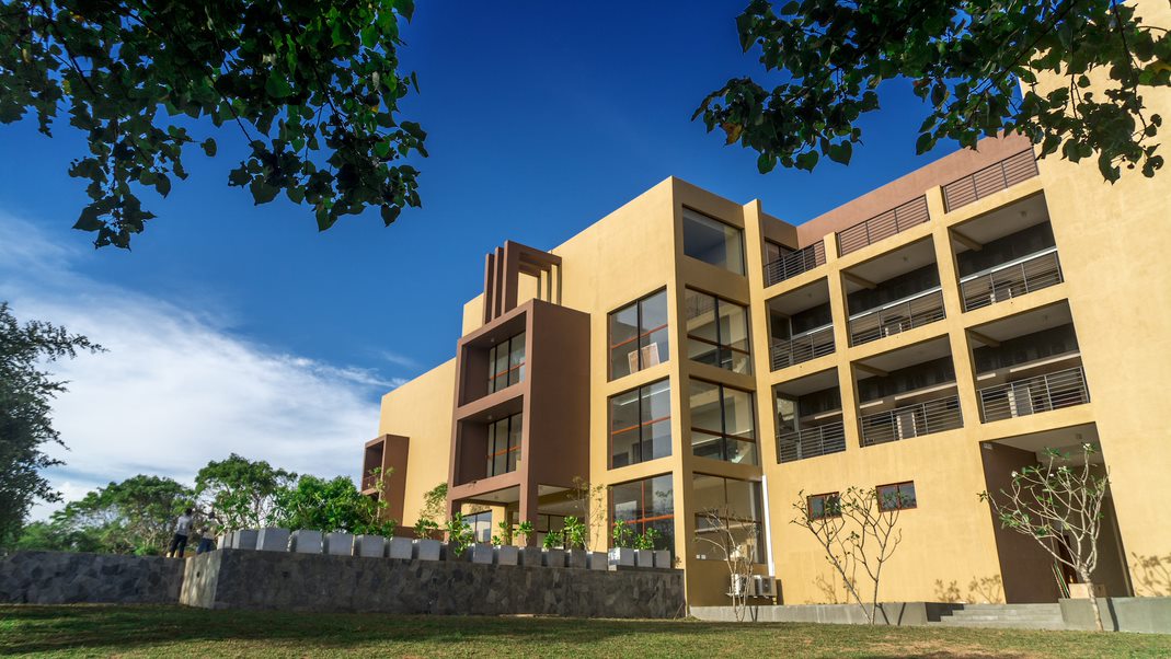 The Resort - Right Angle